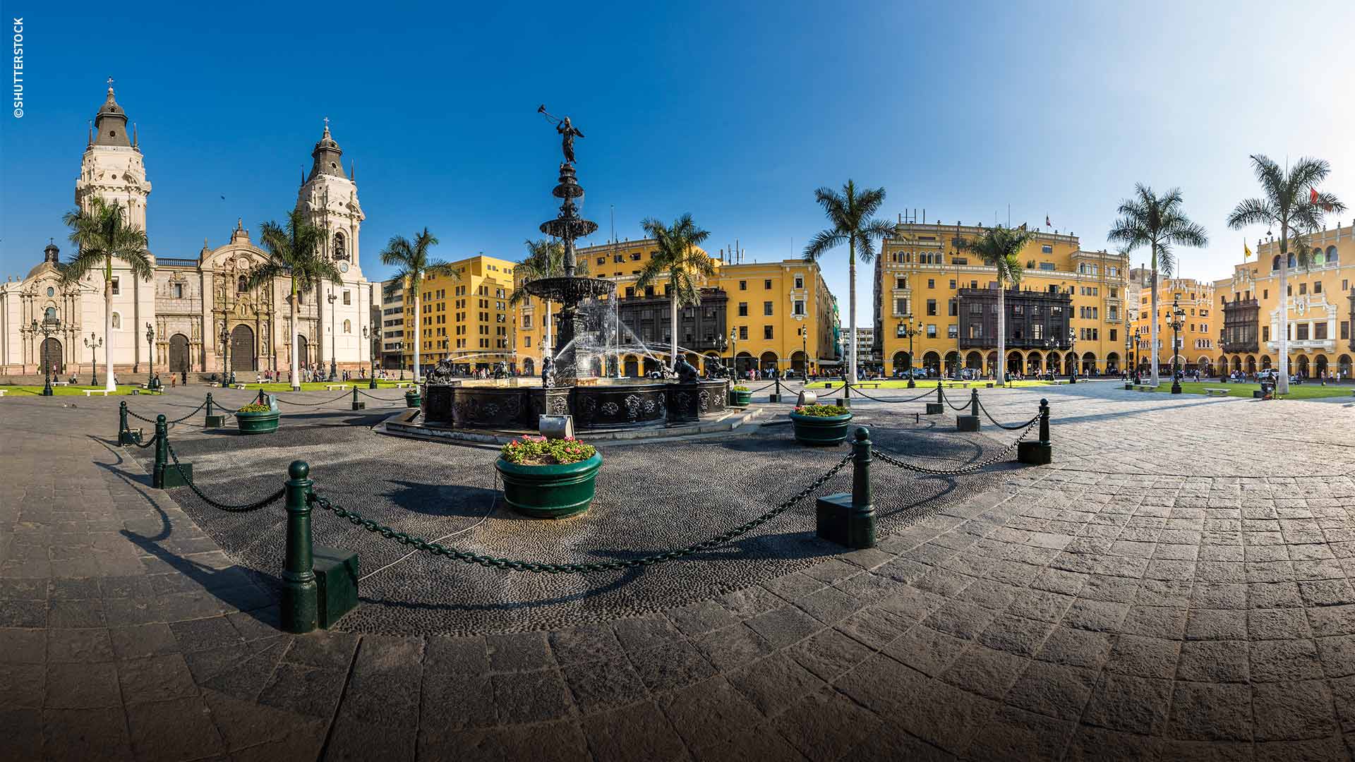 Catedral en Plaza de Armas, Lima